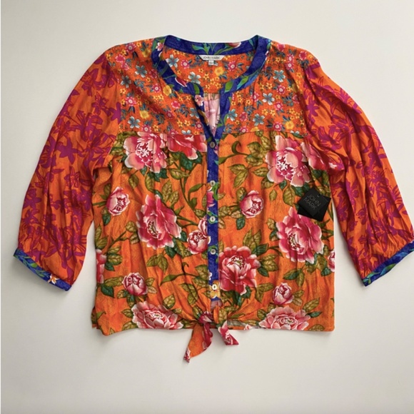 John Mark Top Printed Split V-Neck 3/4 Sleeve Hi-Low Hem Button-Front Blouse - Picture 1 of 4